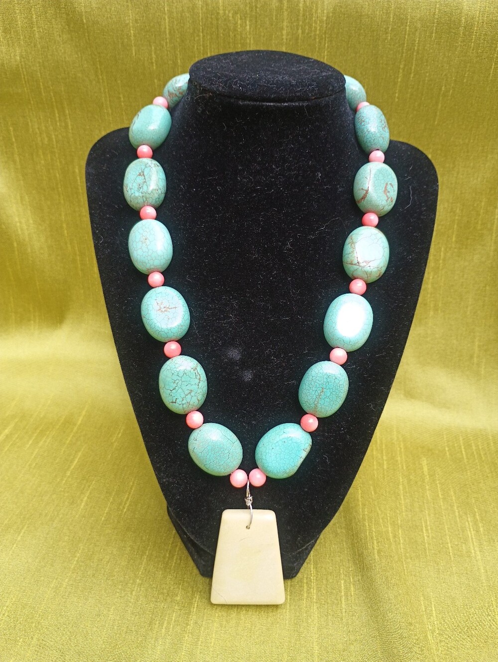 Turquoise and Pink Color Beaded Pendant Necklace - Women Jewelry